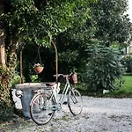 Casa Lunia Guesthouse